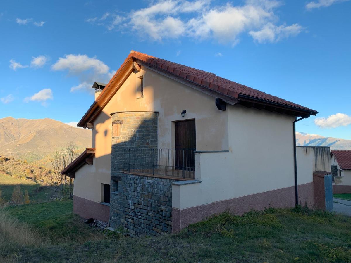 Chalet En El Pirineo De Aragon Neril Bagian luar foto