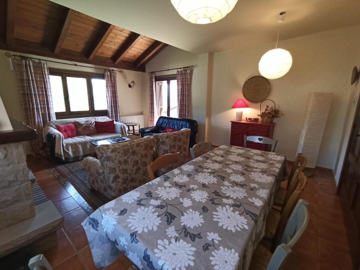 Chalet En El Pirineo De Aragon Neril Bagian luar foto